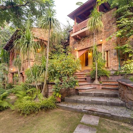 Hostie Chinar Haveli - Heritage Home With Pool, Гургаон Экстерьер фото