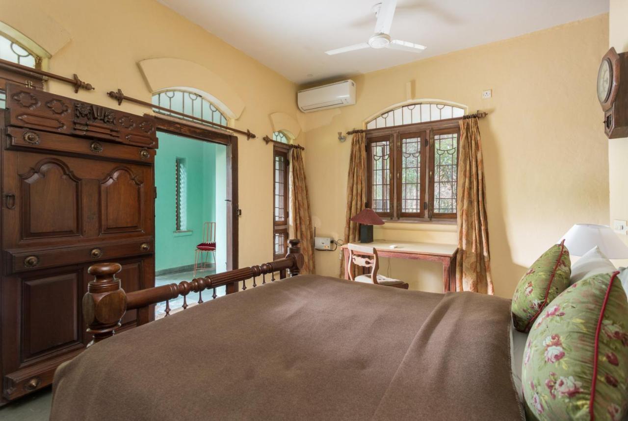 Hostie Chinar Haveli - Heritage Home With Pool, Гургаон Экстерьер фото