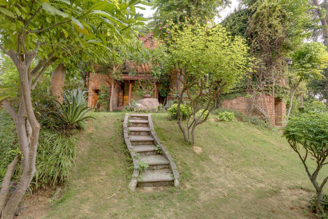 Hostie Chinar Haveli - Heritage Home With Pool, Гургаон Экстерьер фото