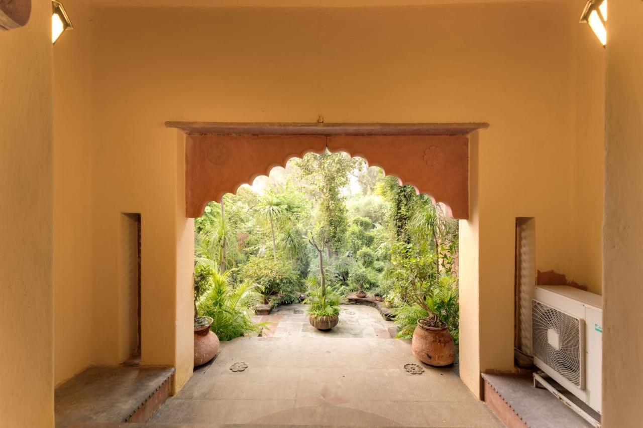 Hostie Chinar Haveli - Heritage Home With Pool, Гургаон Экстерьер фото