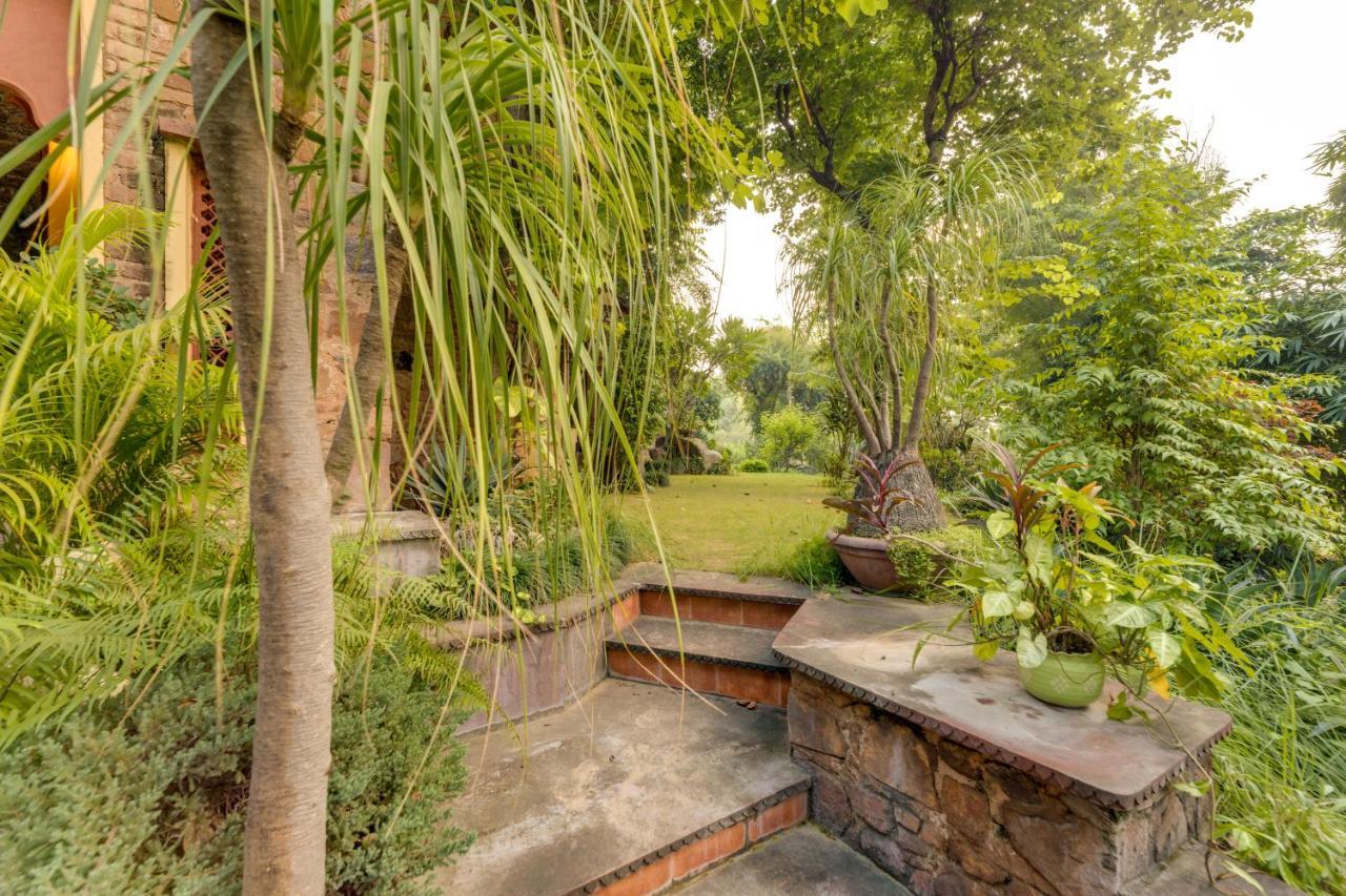 Hostie Chinar Haveli - Heritage Home With Pool, Гургаон Экстерьер фото