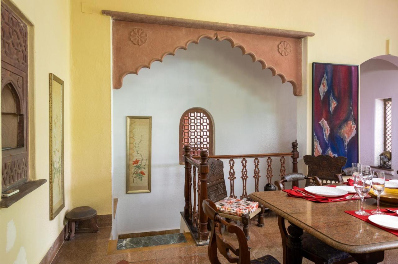 Hostie Chinar Haveli - Heritage Home With Pool, Гургаон Экстерьер фото
