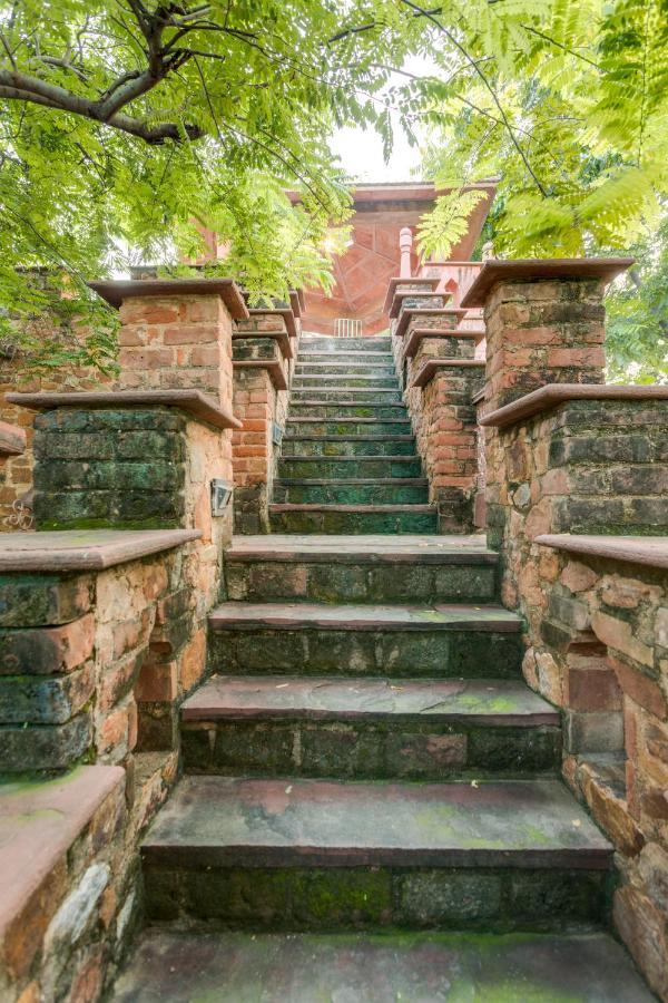 Hostie Chinar Haveli - Heritage Home With Pool, Гургаон Экстерьер фото