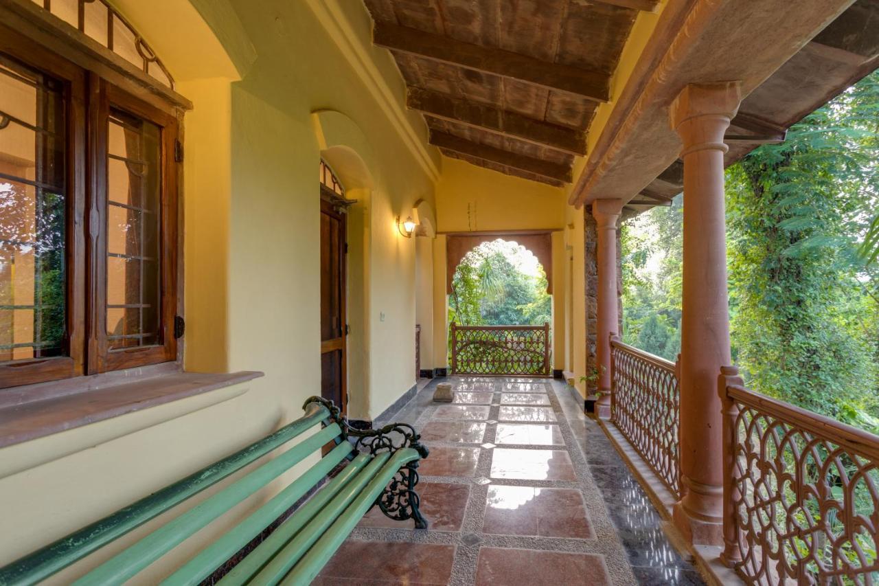 Hostie Chinar Haveli - Heritage Home With Pool, Гургаон Экстерьер фото