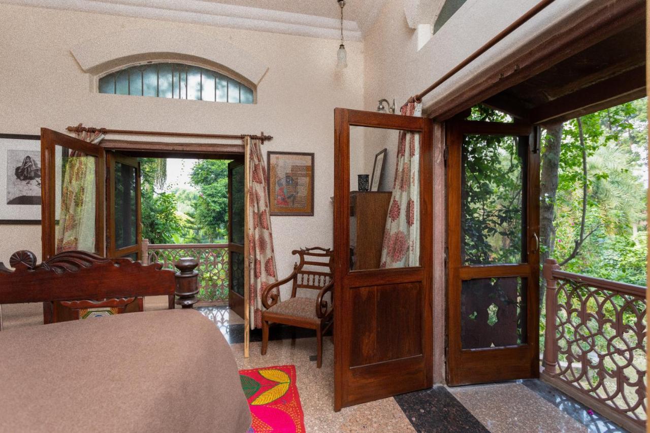 Hostie Chinar Haveli - Heritage Home With Pool, Гургаон Экстерьер фото